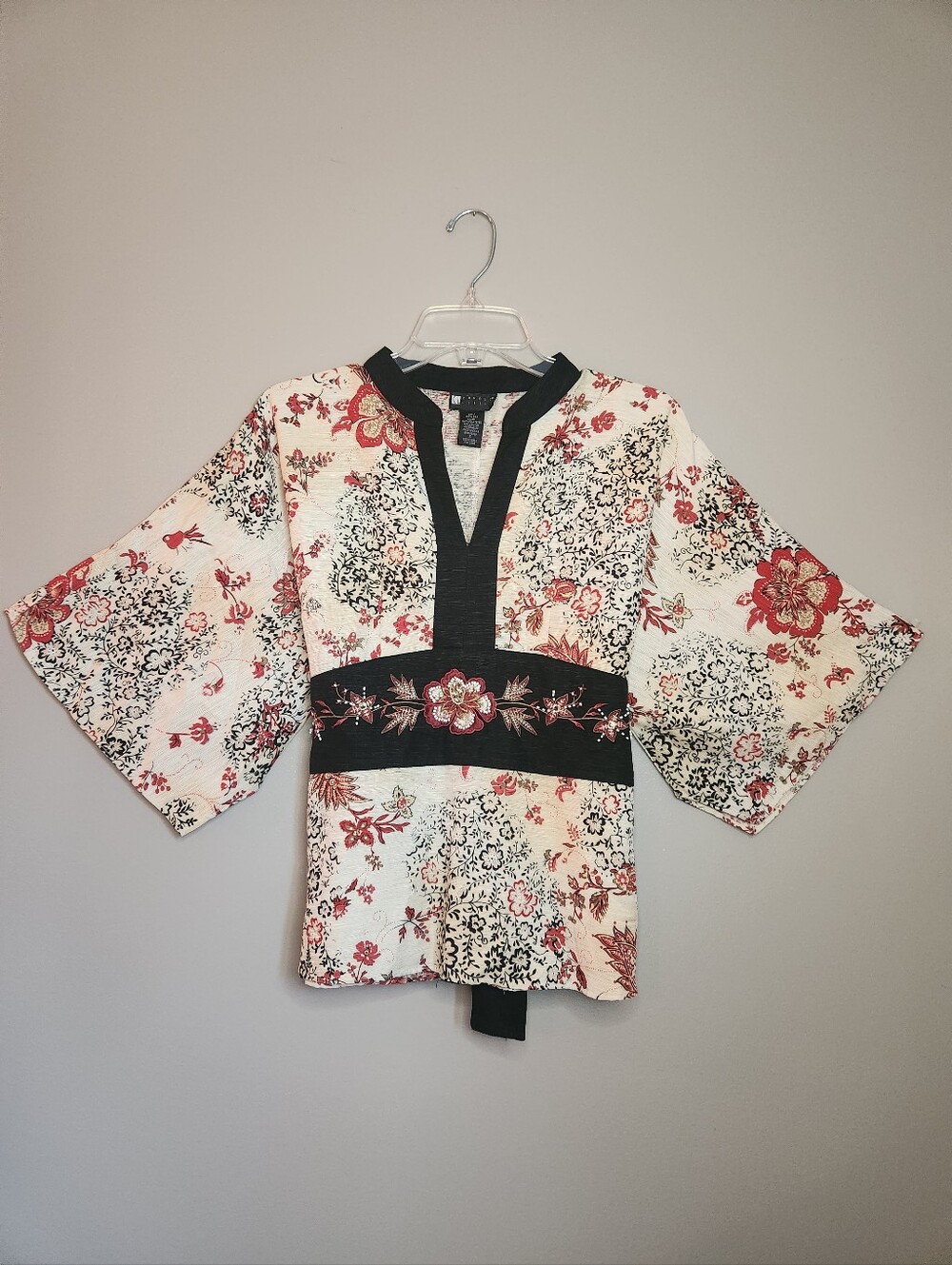 Vintage Carole Little 100% Silk Embroidered Women’s Kimono Top Size Small